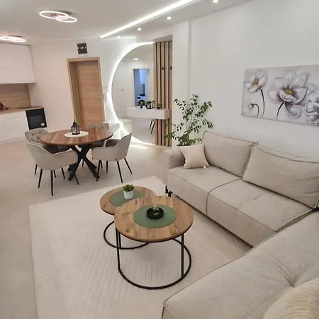 Luxury - Center * Paraćin